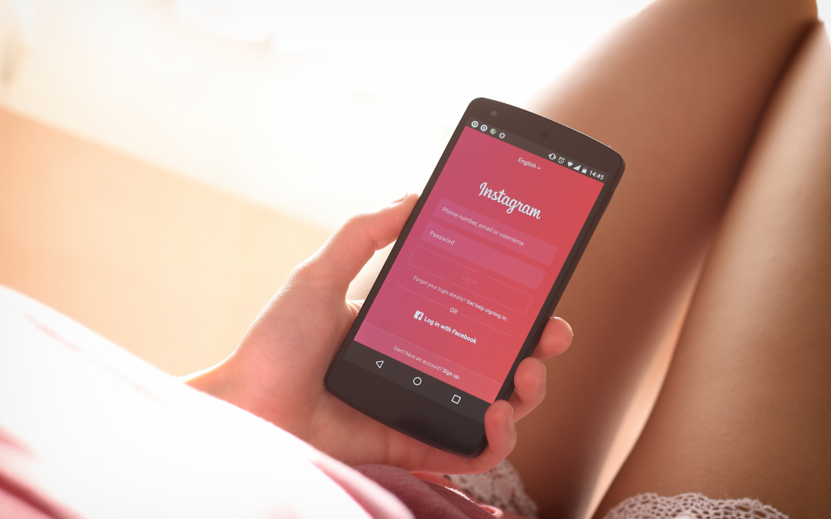 Beberapa Alasan Masyarakat Indonesia Memposting Foto Dan Video Di Instagram.
